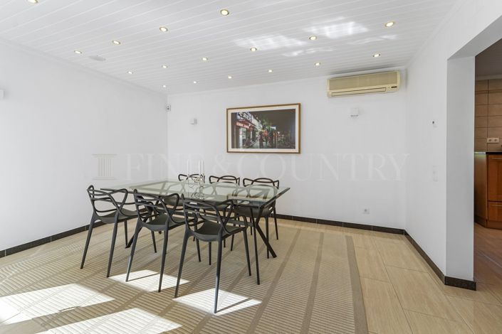 Image No.36-7 Bed Property for sale