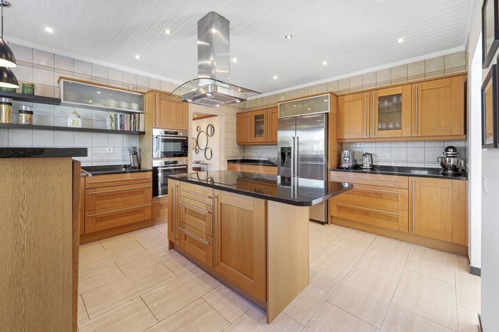 Image No.39-7 Bed Property for sale