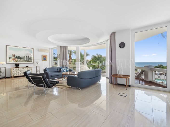 Image No.47-7 Bed Property for sale
