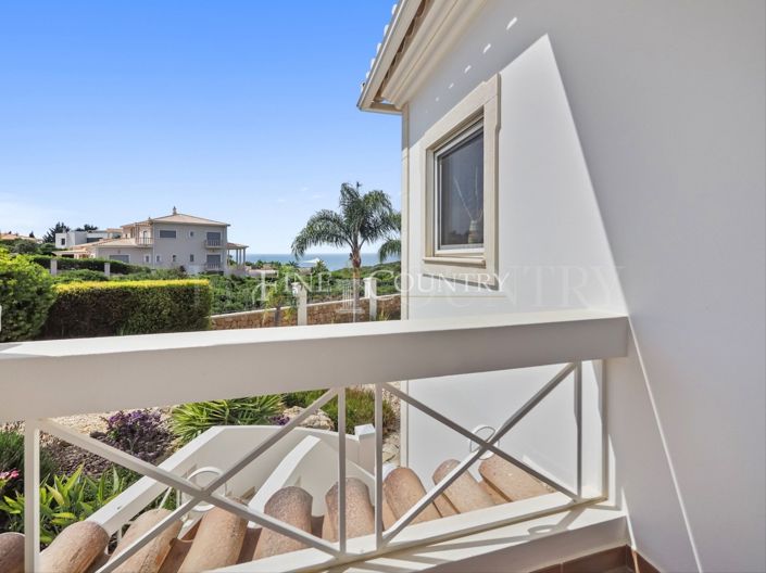 Image No.56-7 Bed Property for sale