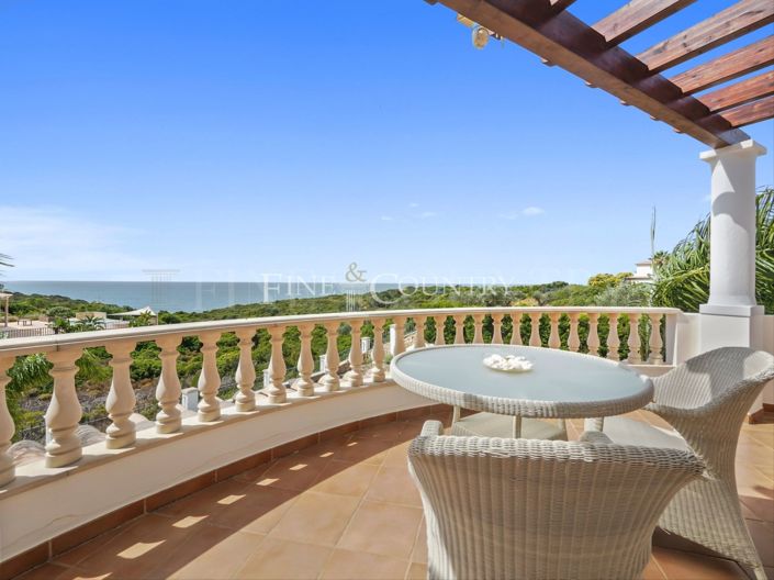 Image No.61-7 Bed Property for sale