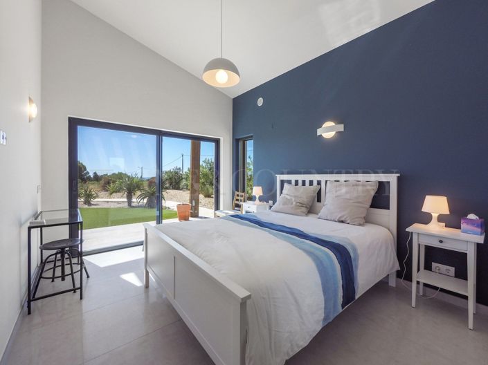 Image No.29-4 Bed Property for sale