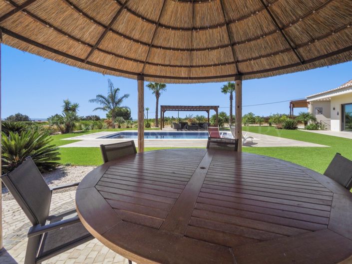 Image No.41-4 Bed Property for sale