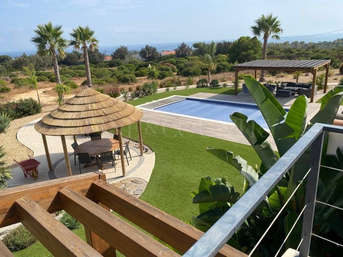 Image No.44-4 Bed Property for sale
