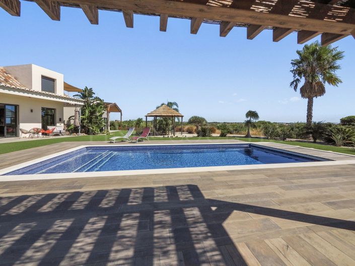 Image No.45-4 Bed Property for sale