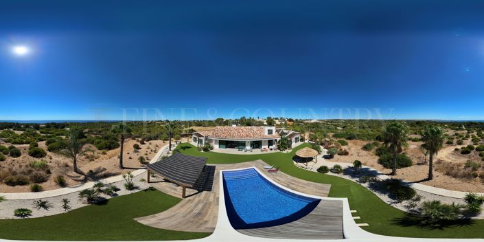 Image No.60-4 Bed Property for sale