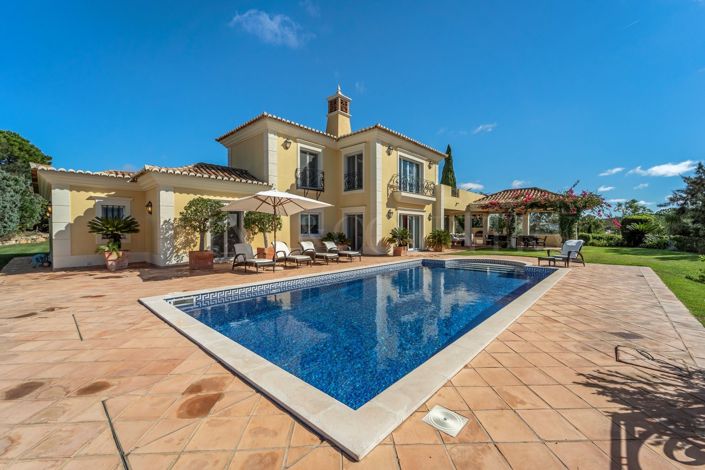 Image No.12-4 Bed Property for sale