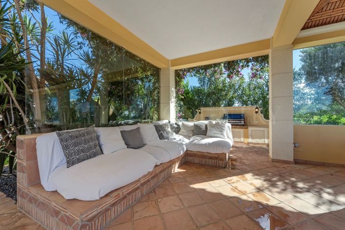 Image No.17-4 Bed Property for sale