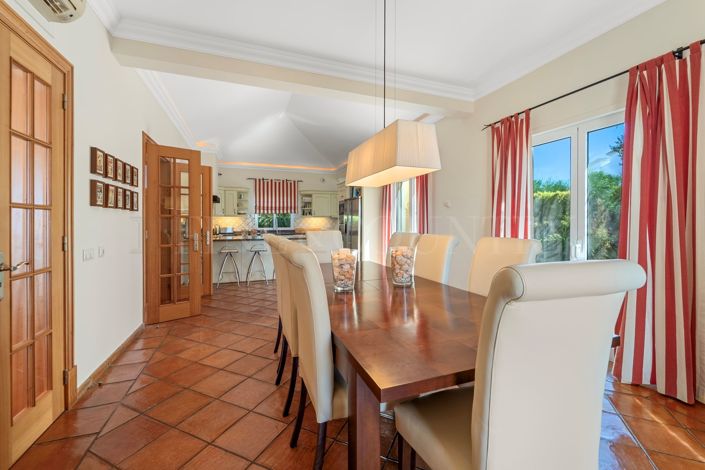 Image No.31-4 Bed Property for sale