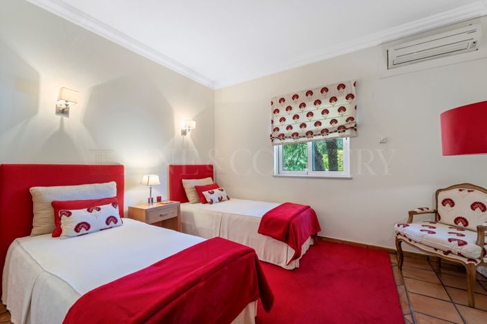 Image No.39-4 Bed Property for sale