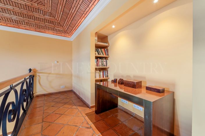 Image No.44-4 Bed Property for sale