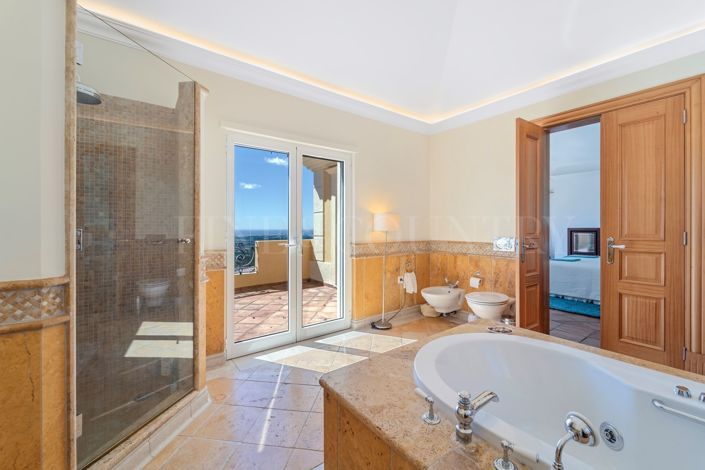 Image No.49-4 Bed Property for sale