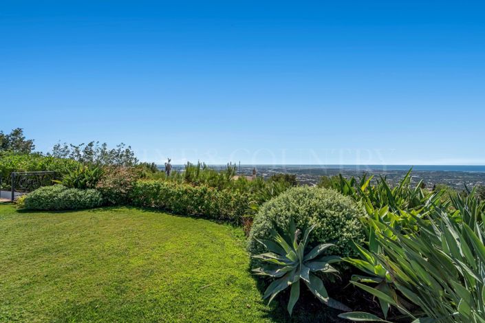 Image No.57-4 Bed Property for sale