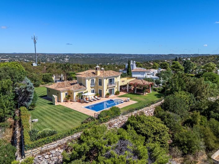 Image No.8-4 Bed Property for sale
