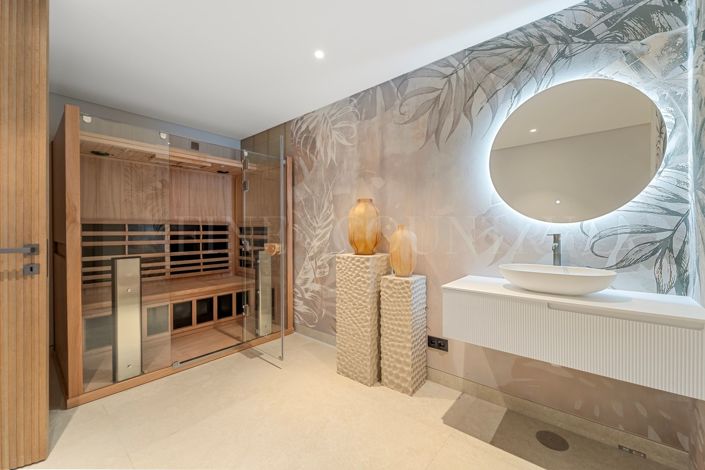Image No.49-6 Bed Property for sale