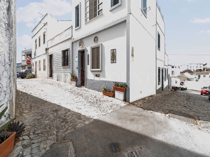 Image No.20-1 Bed Townhouse for sale