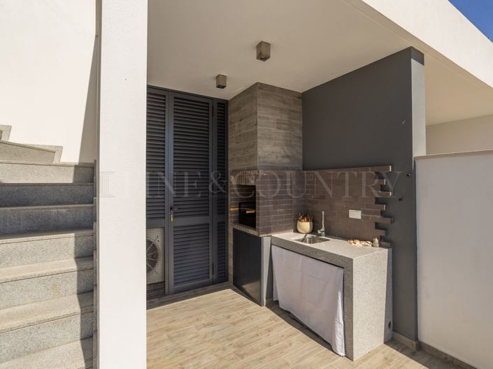Image No.17-3 Bed Apartment for sale