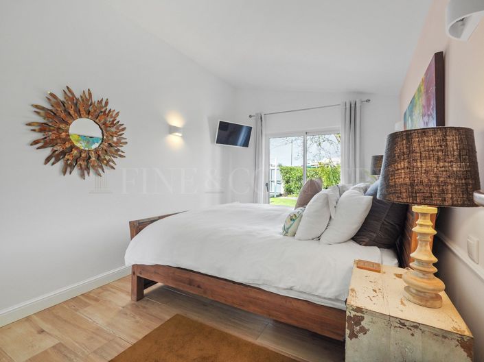 Image No.21-3 Bed Property for sale