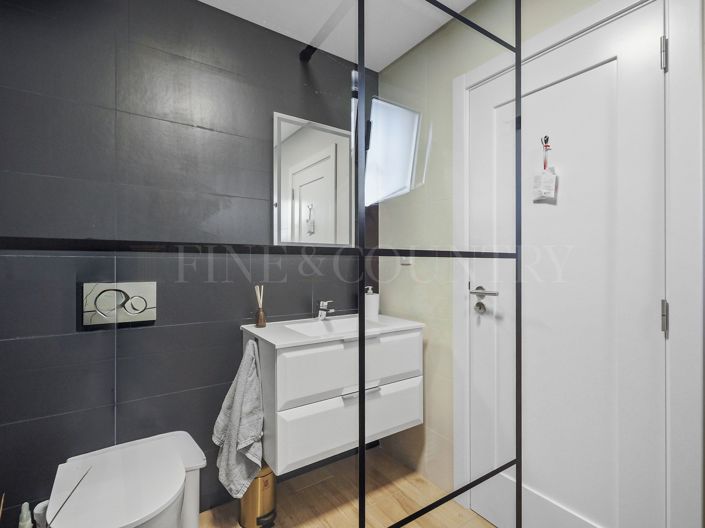 Image No.23-3 Bed Property for sale