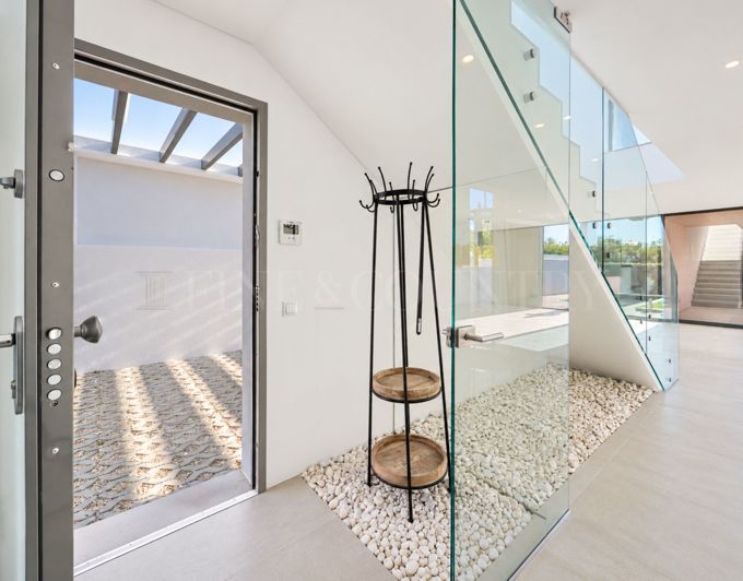 Image No.9-3 Bed Villa for sale