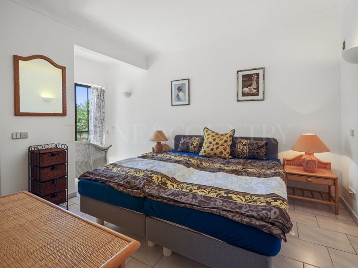Image No.23-3 Bed Property for sale