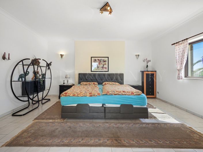 Image No.35-3 Bed Property for sale