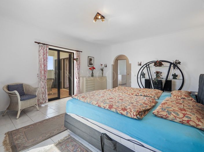 Image No.38-3 Bed Property for sale
