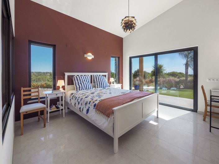 Image No.20-4 Bed Property for sale