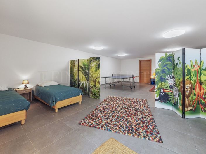 Image No.36-4 Bed Property for sale