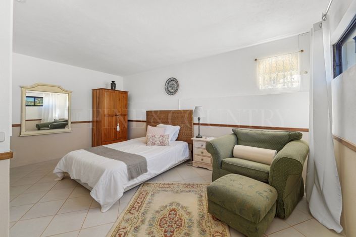 Image No.19-3 Bed Semi-Detached for sale