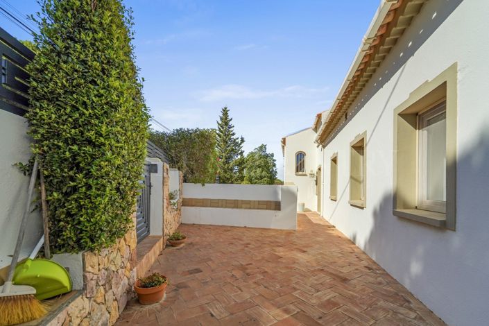 Image No.27-3 Bed Semi-Detached for sale