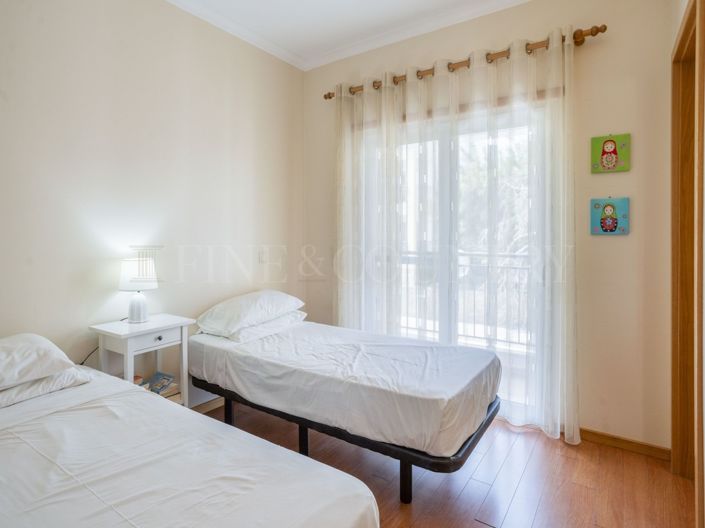 Image No.16-3 Bed Townhouse for sale