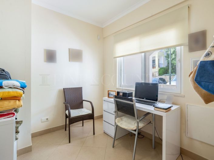 Image No.19-3 Bed Townhouse for sale