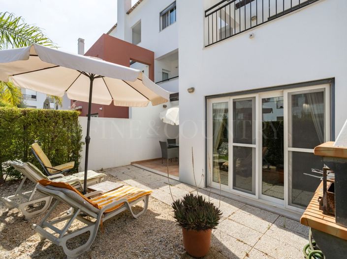 Image No.30-3 Bed Townhouse for sale