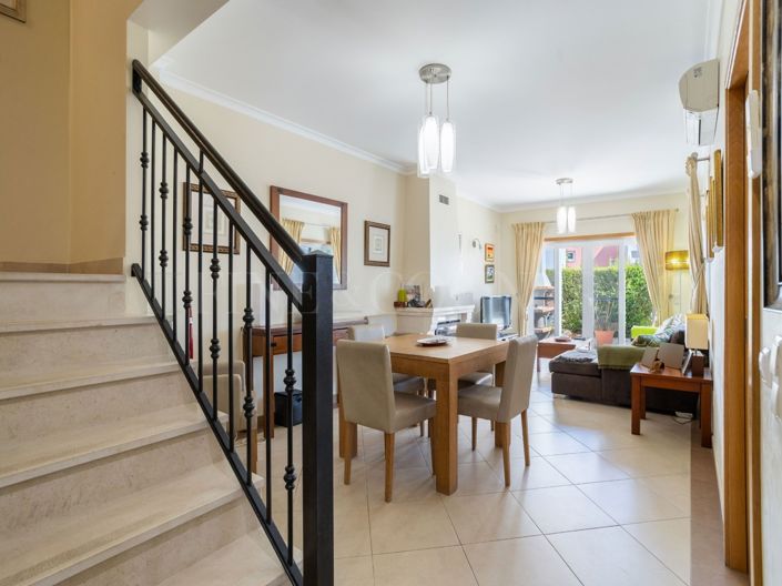 Image No.6-3 Bed Townhouse for sale