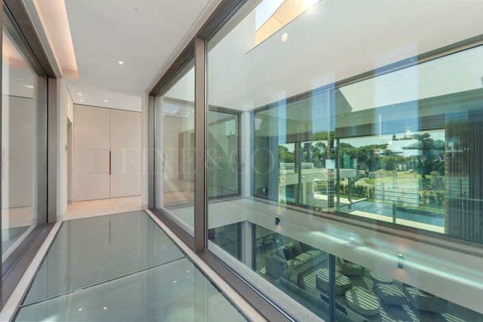 Image No.35-6 Bed Property for sale