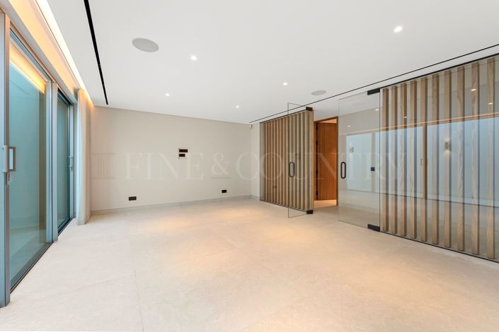 Image No.48-6 Bed Property for sale