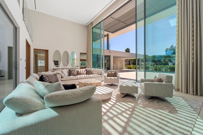 Image No.9-6 Bed Property for sale
