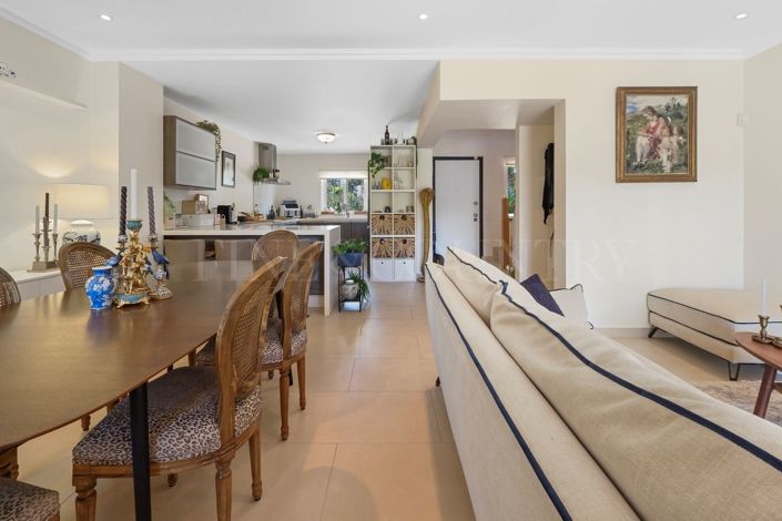 Image No.19-3 Bed Townhouse for sale