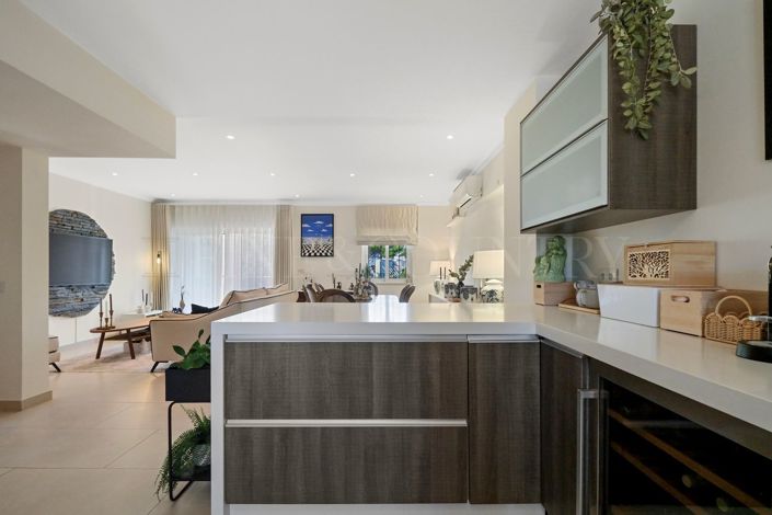 Image No.5-3 Bed Townhouse for sale