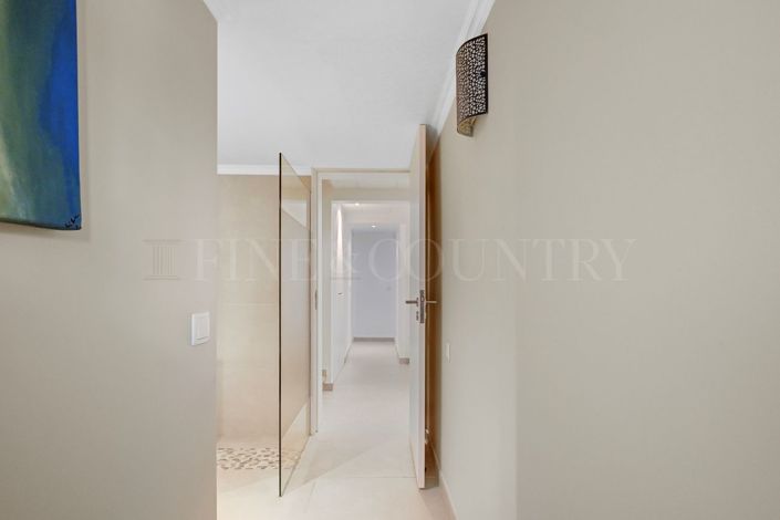 Image No.52-3 Bed Townhouse for sale