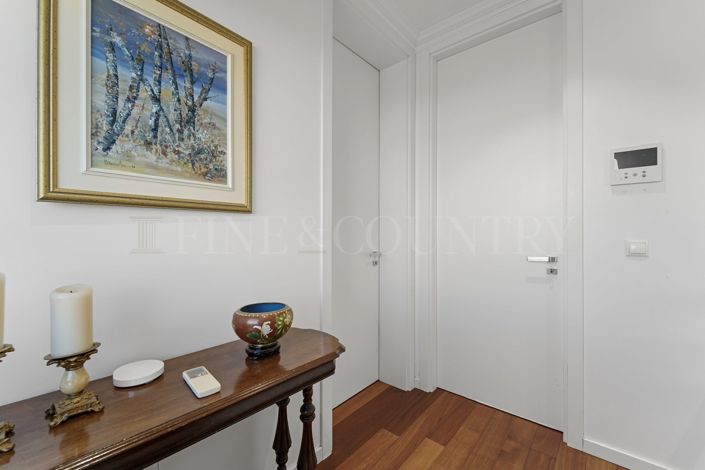 Image No.27-3 Bed Property for sale