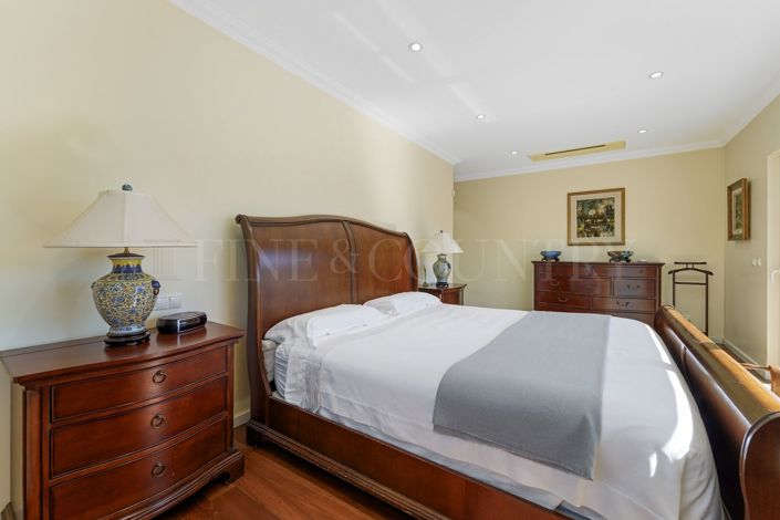 Image No.38-3 Bed Property for sale