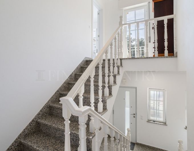 Image No.14-3 Bed Townhouse for sale