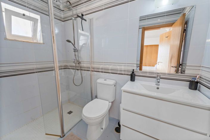 Image No.13-7 Bed Property for sale
