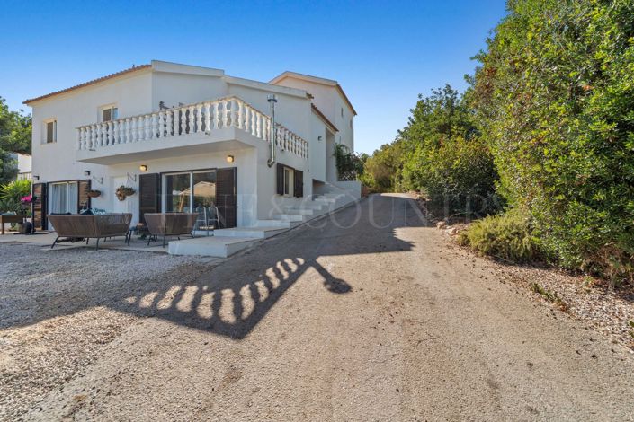 Image No.38-7 Bed Property for sale