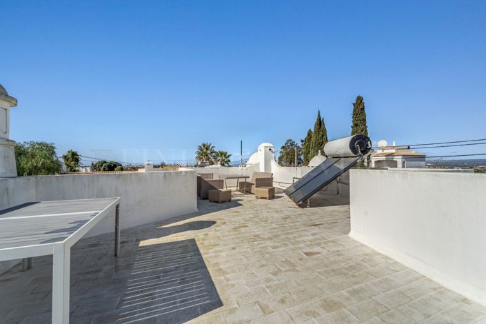 Image No.23-3 Bed Property for sale