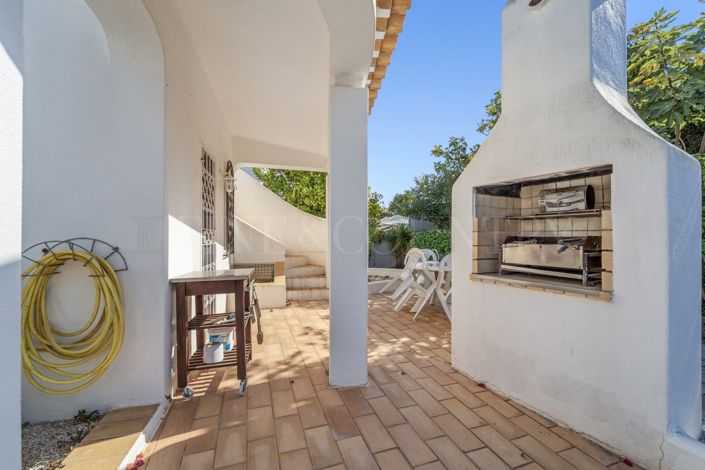 Image No.24-3 Bed Property for sale