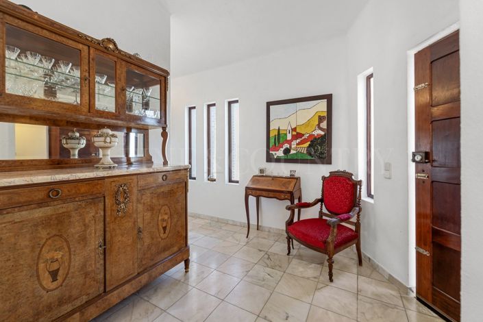 Image No.5-3 Bed Property for sale
