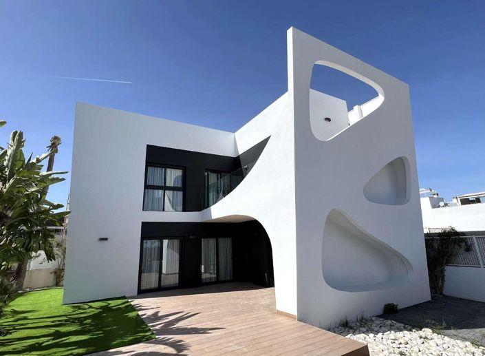 Image No.1-3 Bed Villa for sale